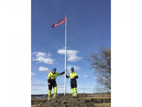 Flaggheising på Batteriodden